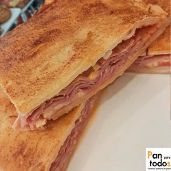 Empanada sin gluten de bacon y queso